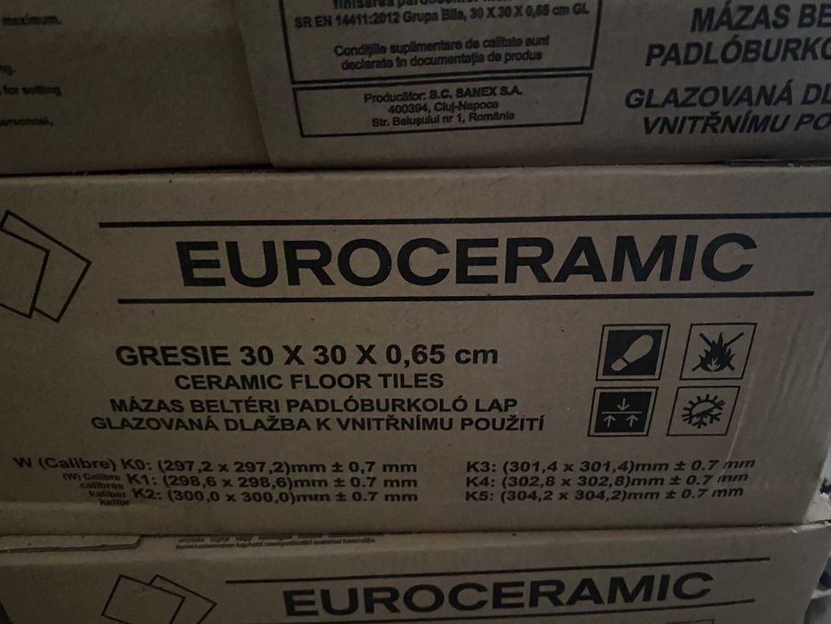 vand 7 cuti de gresie