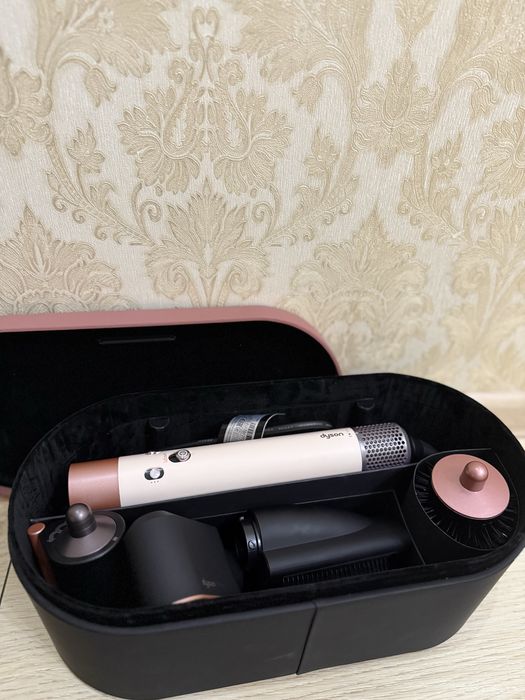 Dyson Airwrap sakura