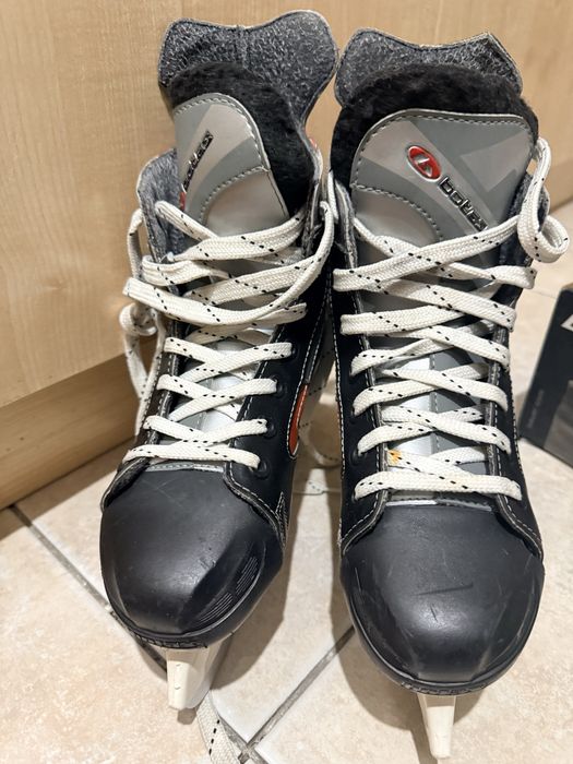 Коньки BAUER 35р.