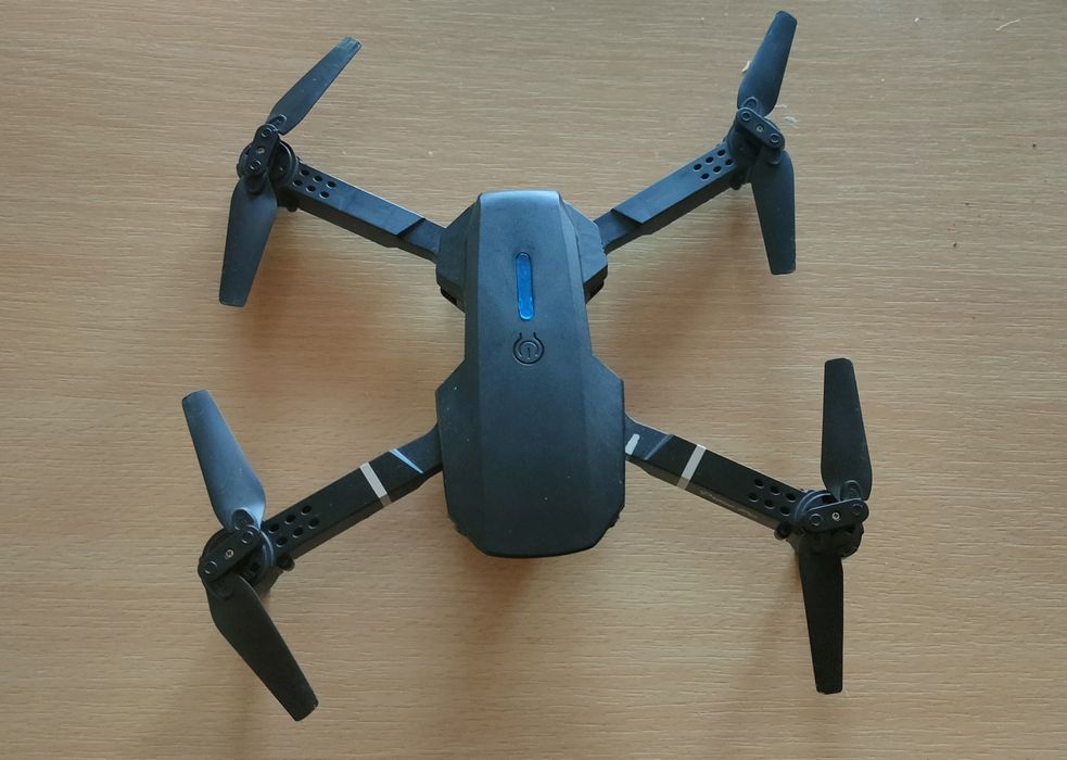 Детски дрон E88Pro