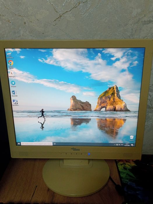 Fujitsu Siemens kompyuter uchun/для компьютера