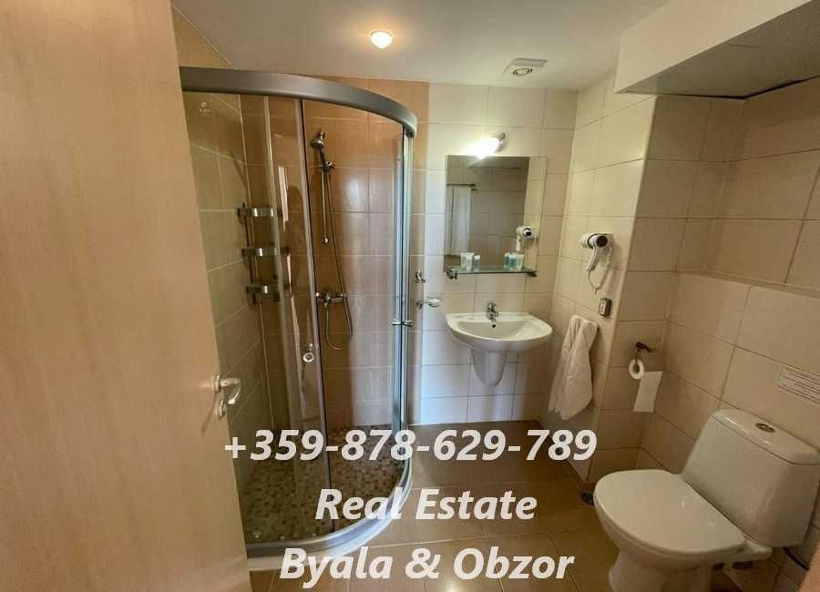 Тристаен апартамент на първа линия в гр.Обзор