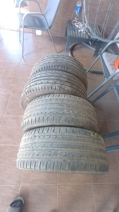 Vând cauciucuri Novex 225/45 R17
