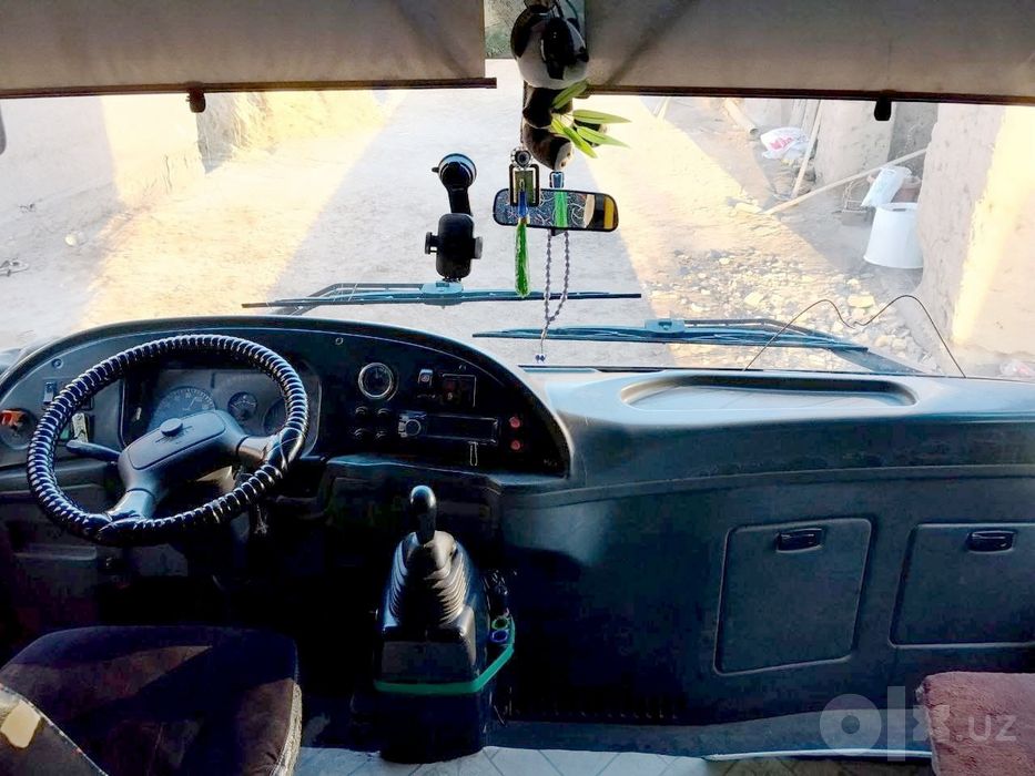 Avtobus Isuzu bahosi kelishiladi uztida