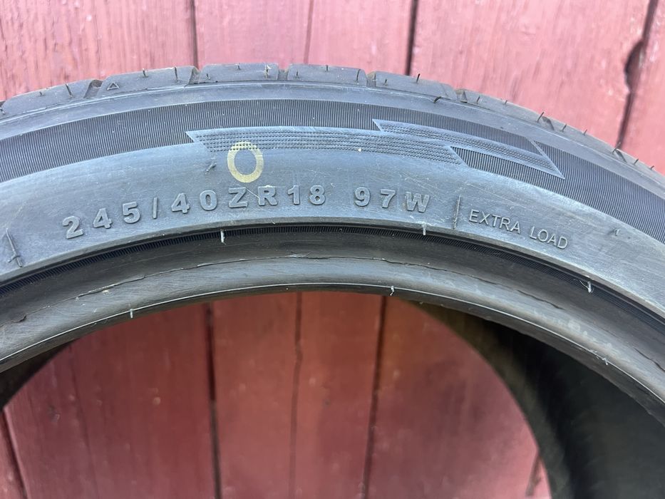 Vand anvelopa Invovic 245/40/18