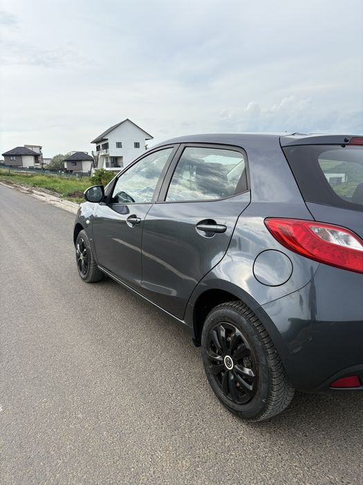 MAZDA 2 2009 — imagine 4