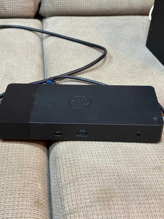 Docking Station Dell WD19 USB-C cu Încărcător Original Dell 130W – Stare Excelentă