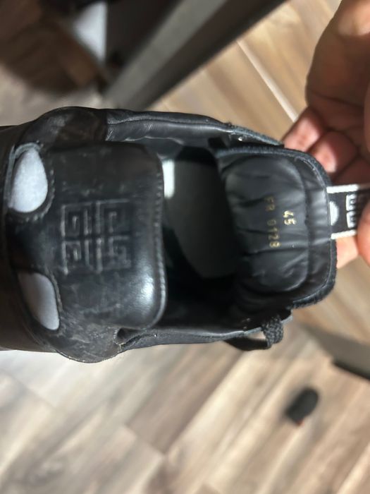 спортни givenchy 45