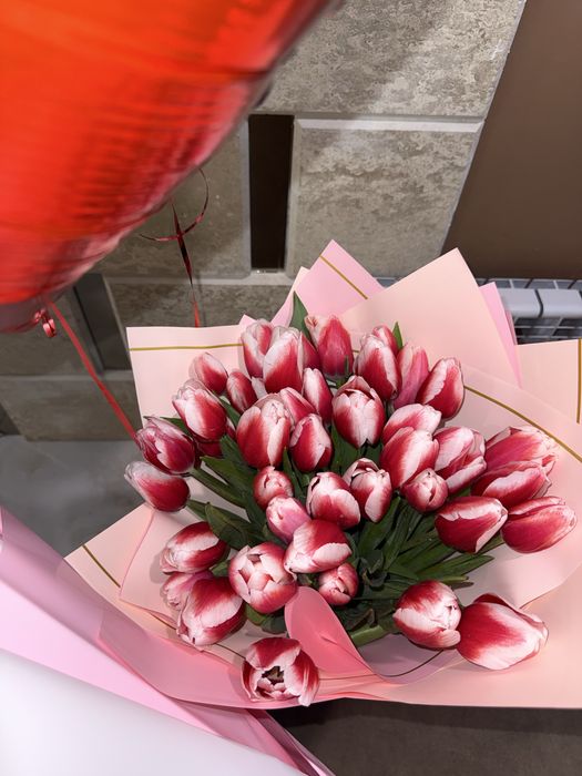 Тюльпаны 41 штук свежиеее ночью подарили