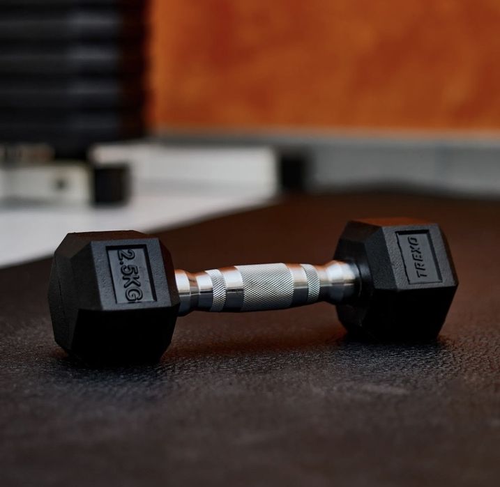 Гумиран дъмбел 2.5 kg