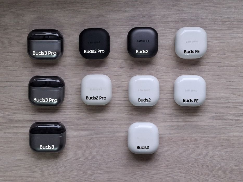 Продам на запчасти кейсы Samsung Galaxy Buds