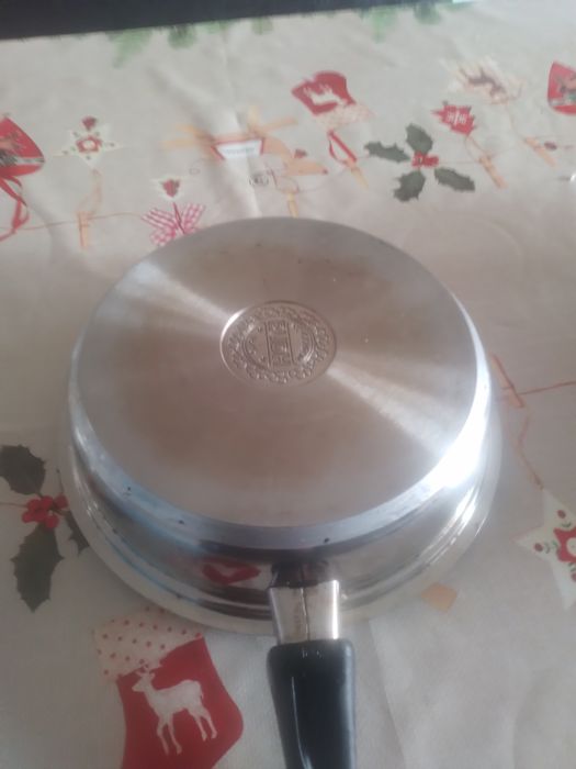 Tigaie pentru clătite și gril