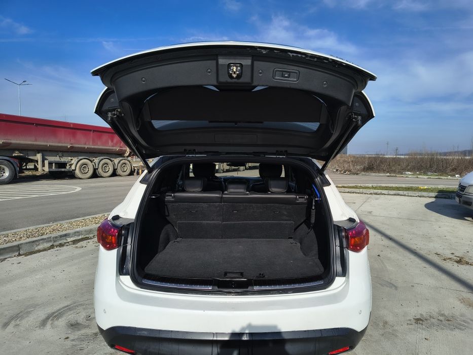 Vând Infiniti fx30d