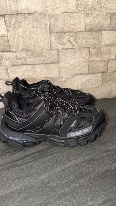 Balenciaga track fara led
