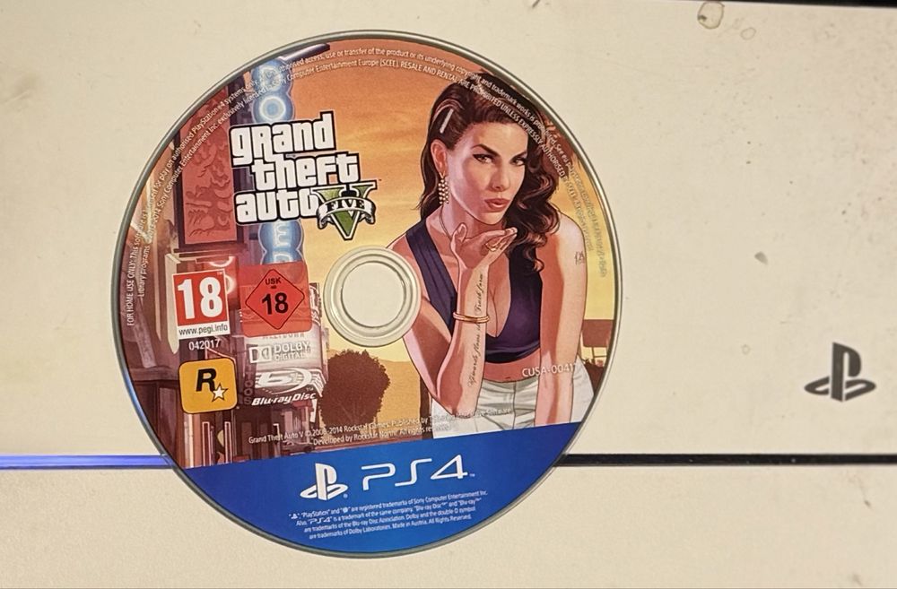 Конзола Sony PlayStation 4 PS4 500GB White + DualShock 4 + GTA V