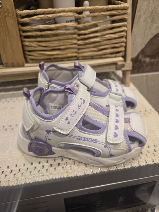 Продам сандалии  для девочки