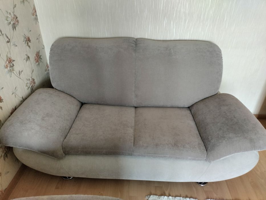Продам диван и кресло