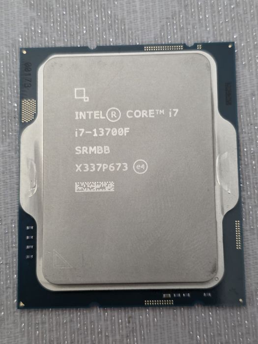 процессор Intel Core i7‑13700F
Состояние отличное, использовал