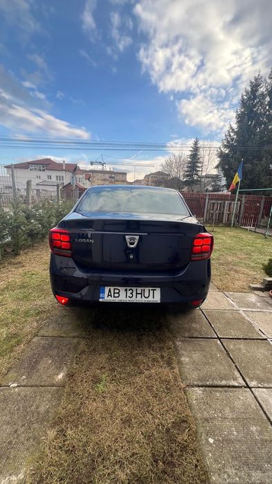 Dacia Logan.     .