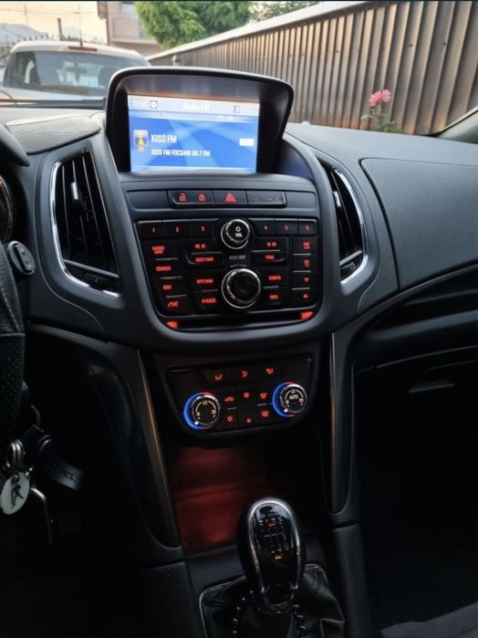 Opel zafira 2013