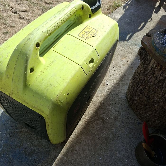 Invertor generator curent 3000i