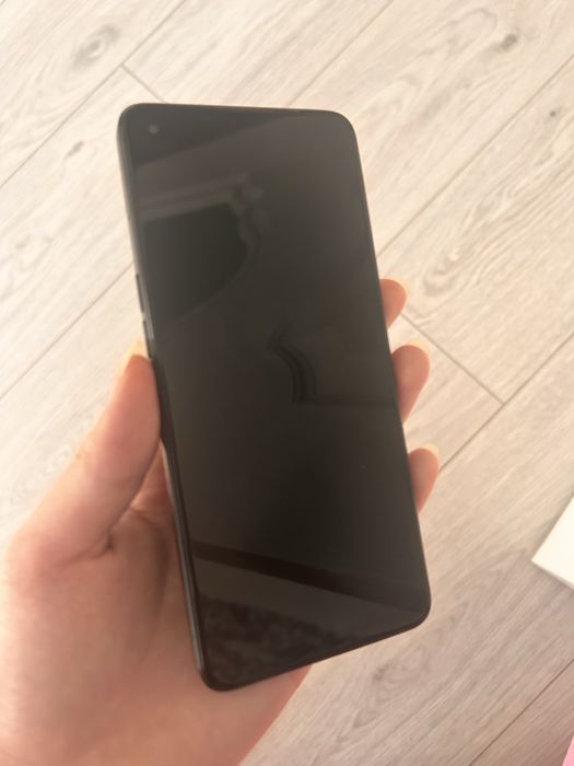 Oppo Reno7. Android.