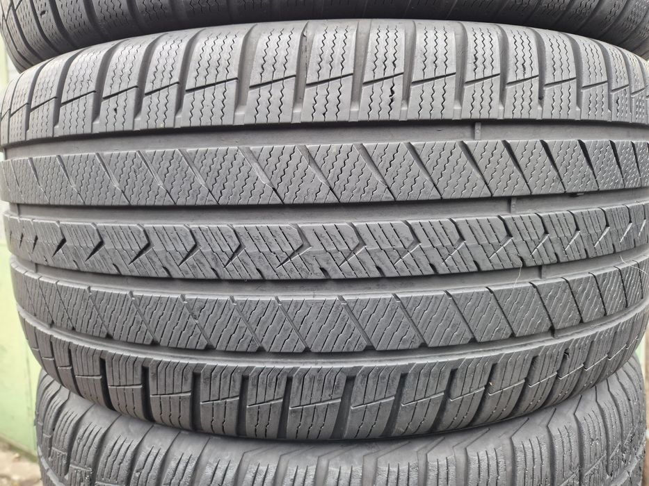 275 40 21 Anvelope All Season Vredestein Dot 2021