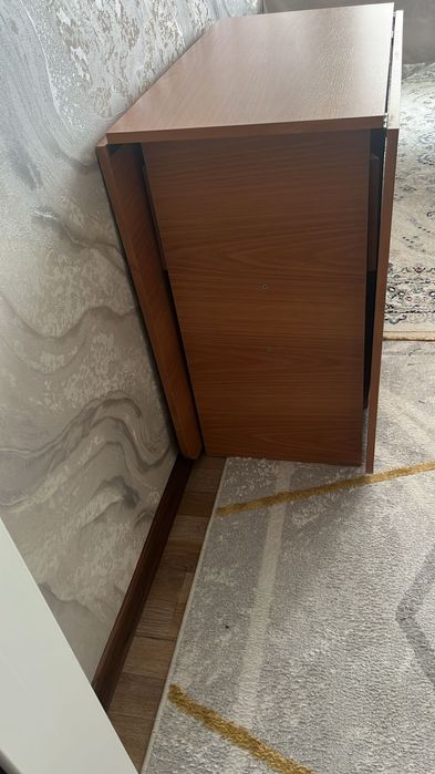 Продам стол книжка