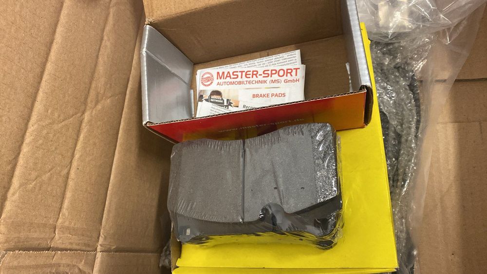 Предни спирачни накладки MASTER-SPORT
