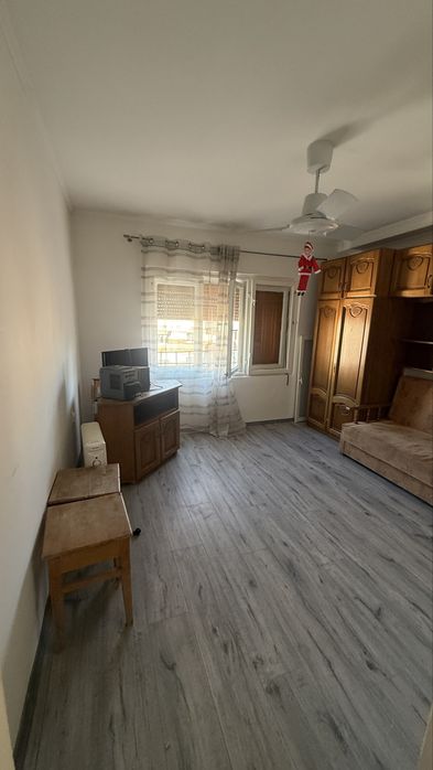 Garsoniera de vanzare