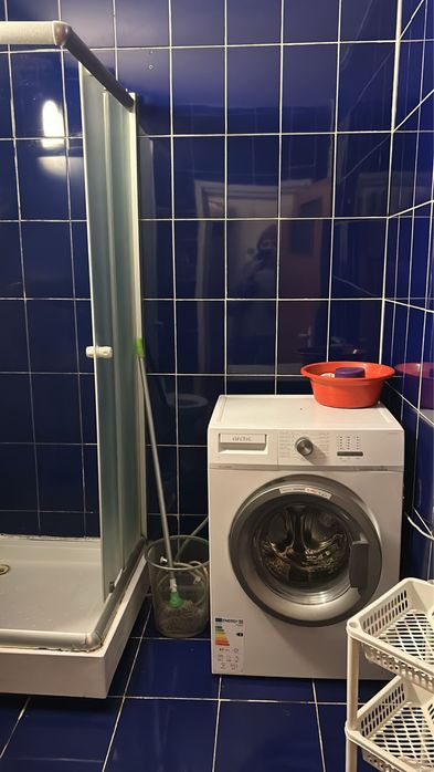 Inchiriez garsoniera vis-a-vis METROU Lujerului