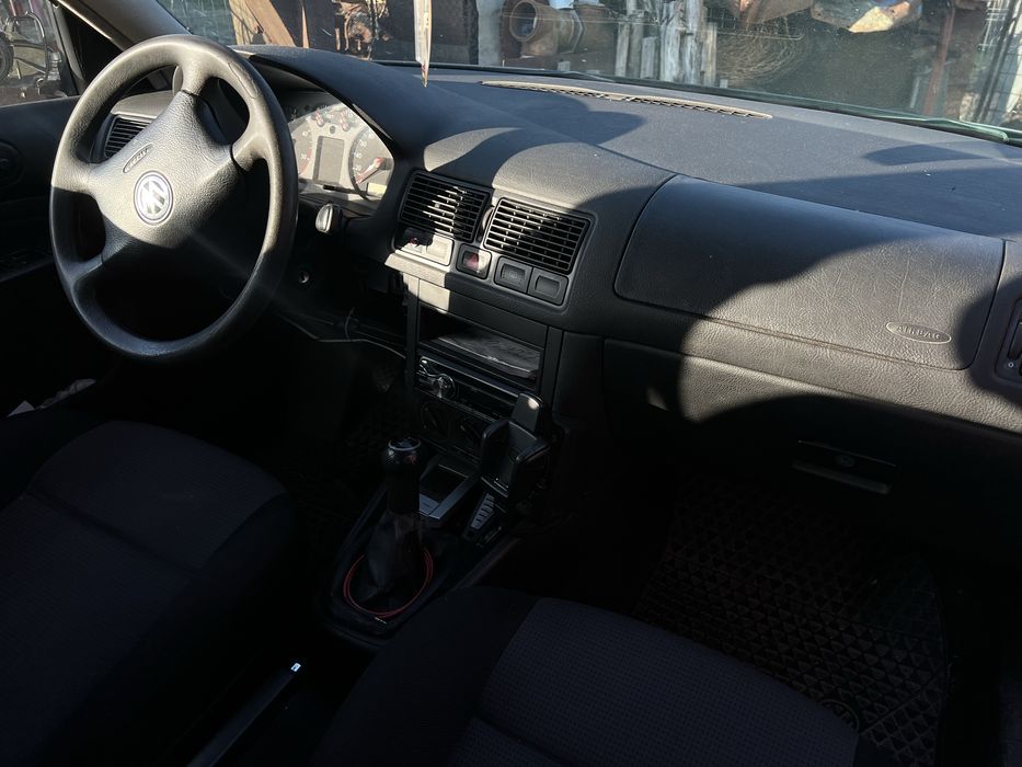 Vand / Dezmembrez  Golf 4 2001 1.9 ALH