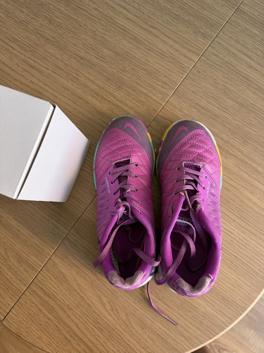 Детские бутсы Nike