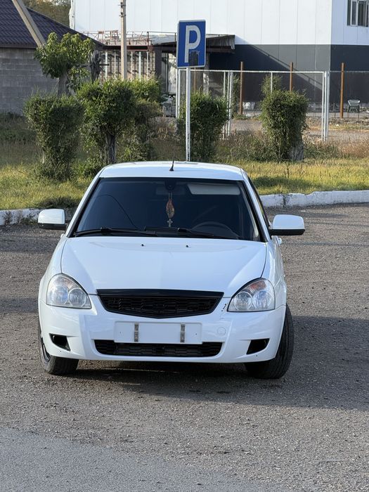 Продам  приору хетчбэк
