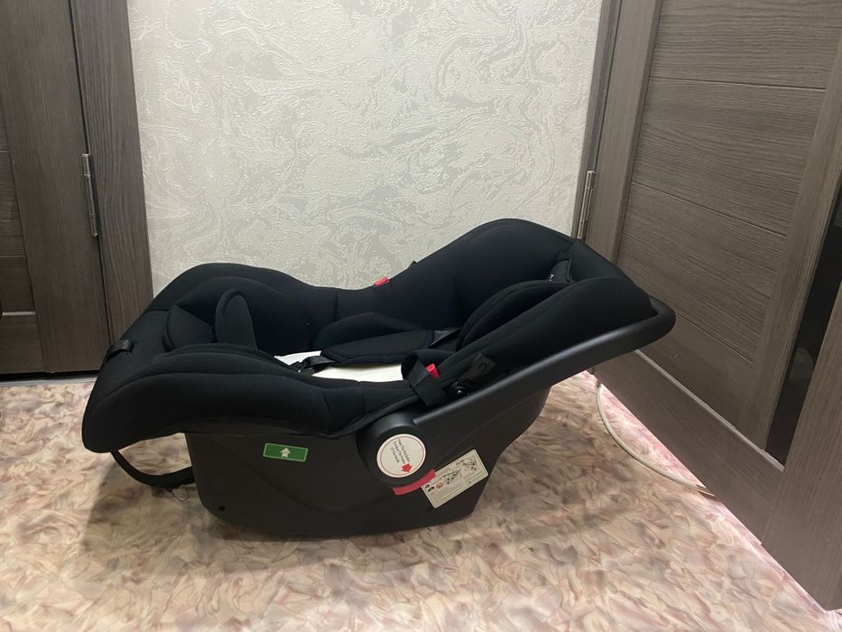 Продам коляску 3в1