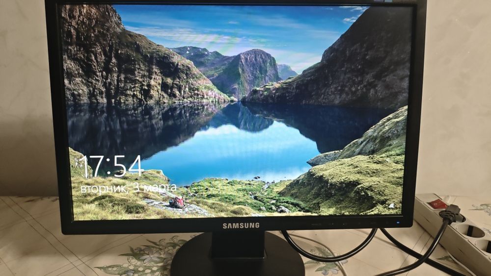 Продам монитор Samsung