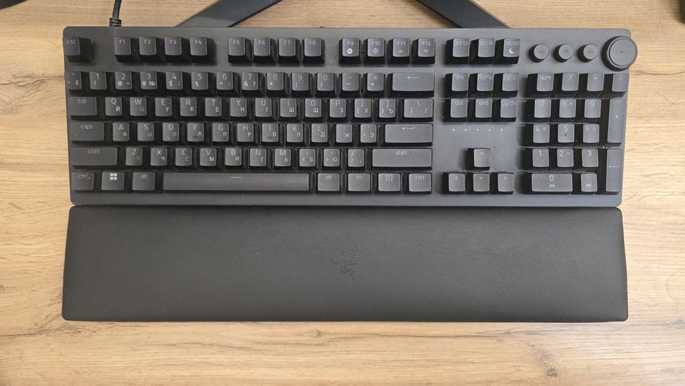 Razer Huntsman v2 (свитчи RED Linear)