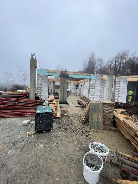 Constructii case  / Constructor / Case la cheie