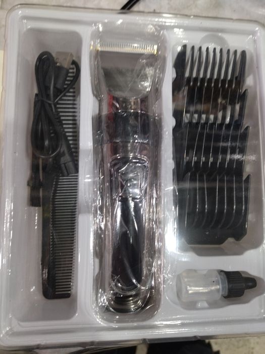 Машинка для стрижки волос