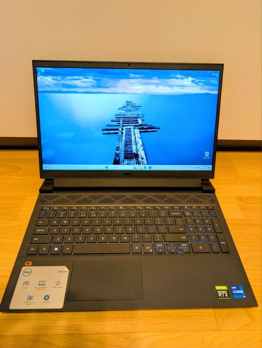 Продавам Геймърски лаптоп Dell G15 с 32GB RAM и RTX 3050
