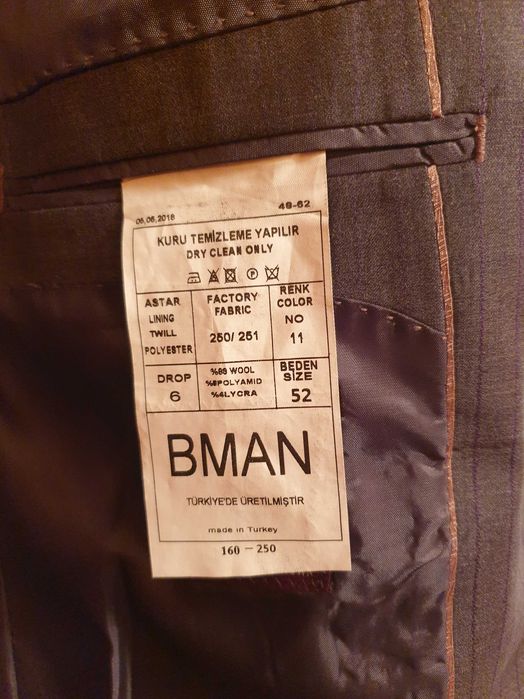 Costum bărbați pentru evenimente