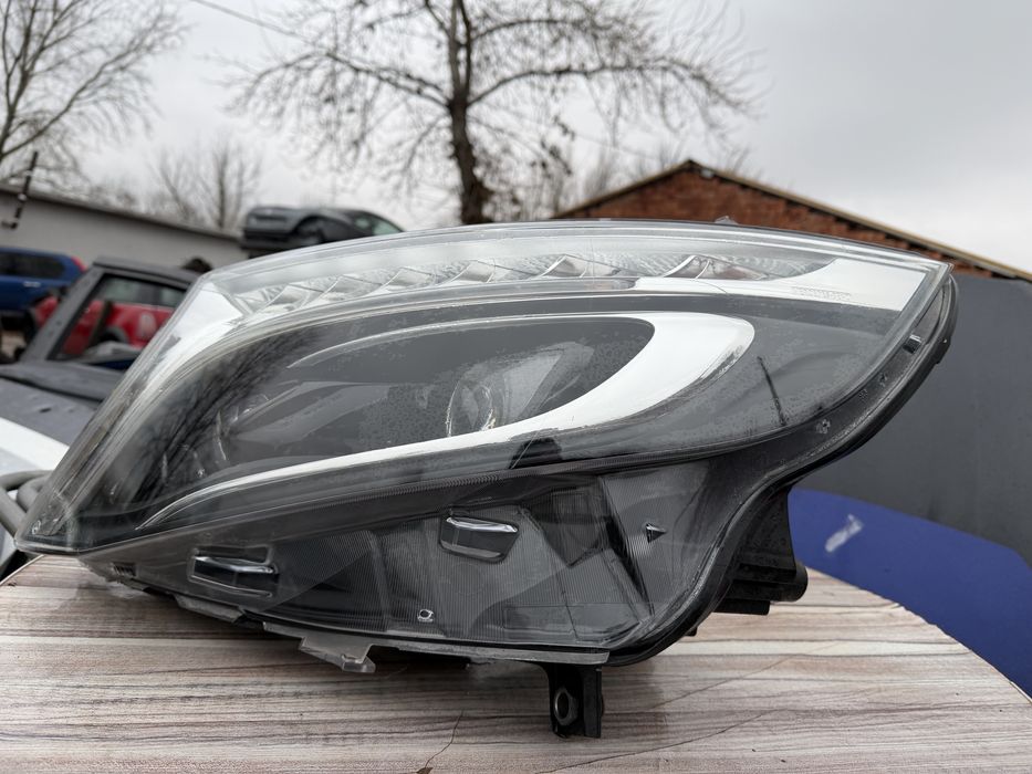 Фар Mercedes Vito/ V Class W447