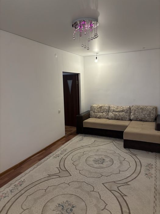 Продам Срочно 2 ком квартиру на Батыс-2