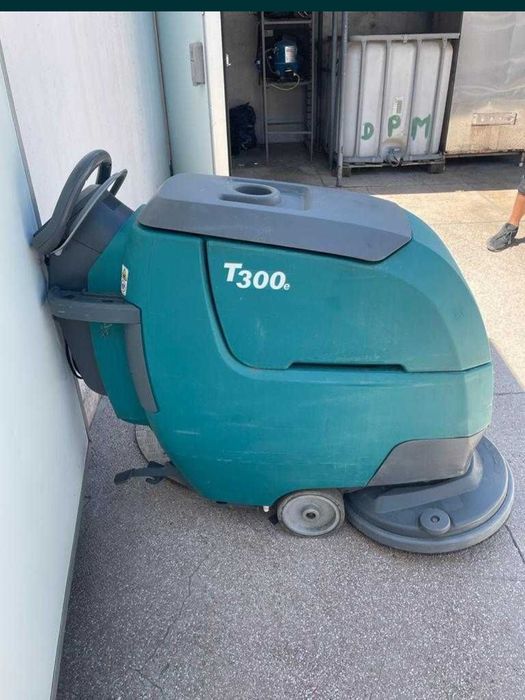 Curatenie mecanizata parcari hale spatii industriale spatii comerciale