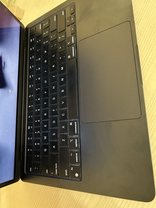 Macbook m2 13 8/256