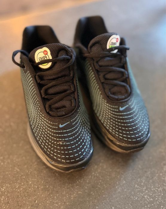 Adidasi Nike  36 unisex purtati o singura data