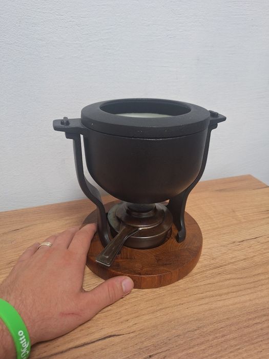 Set fondue din fontă emailată