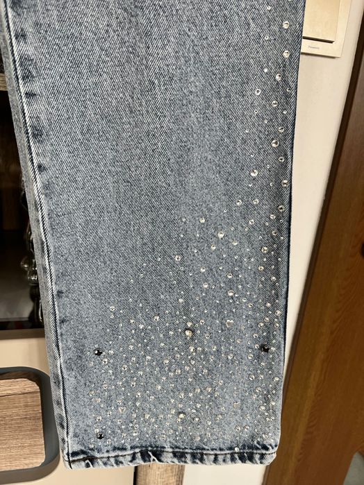 Дамски дънки с камъни