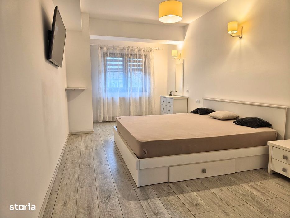 De Inchiriat 3 Camere | 100 Mpu | Parcare Privata | Renovat |