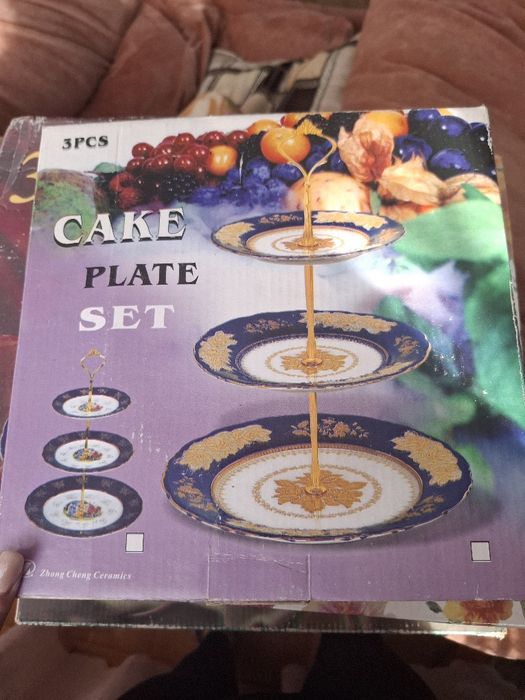 Блюда. Конфетницы, посуда